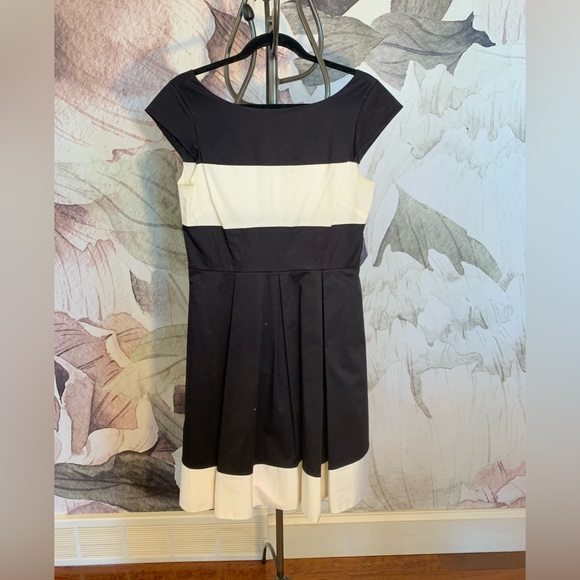 Kate Spade ♠️ Cotton Dress - Picture 3 of 3